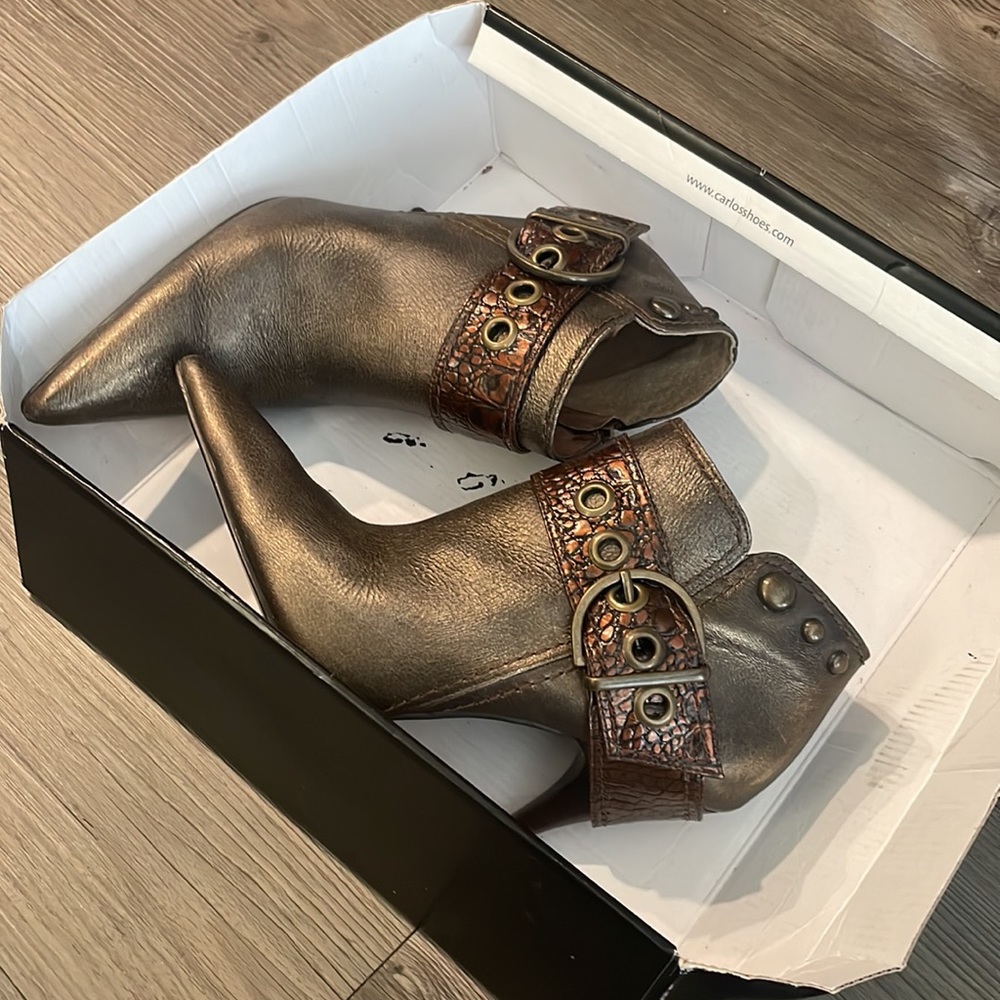 Carlos Santana Stiletto Boots w/ Buckle. Size 8.  CALL OUT - Picture 10 of 10